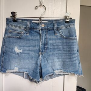 Hollister Curvy Midrise Short Shorts